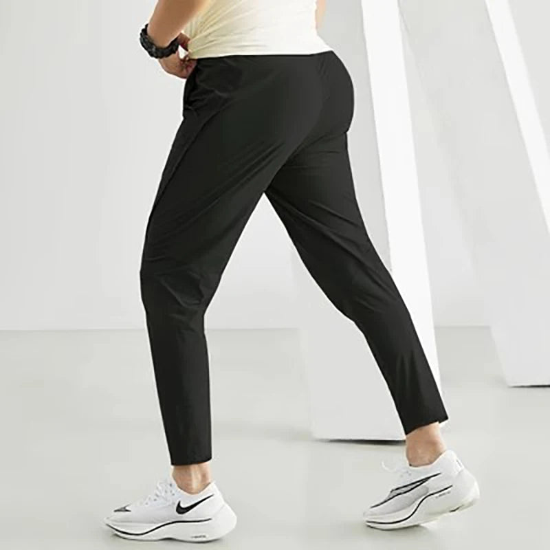 Zadmen Comfort Fit - Flexible sports pants for men.